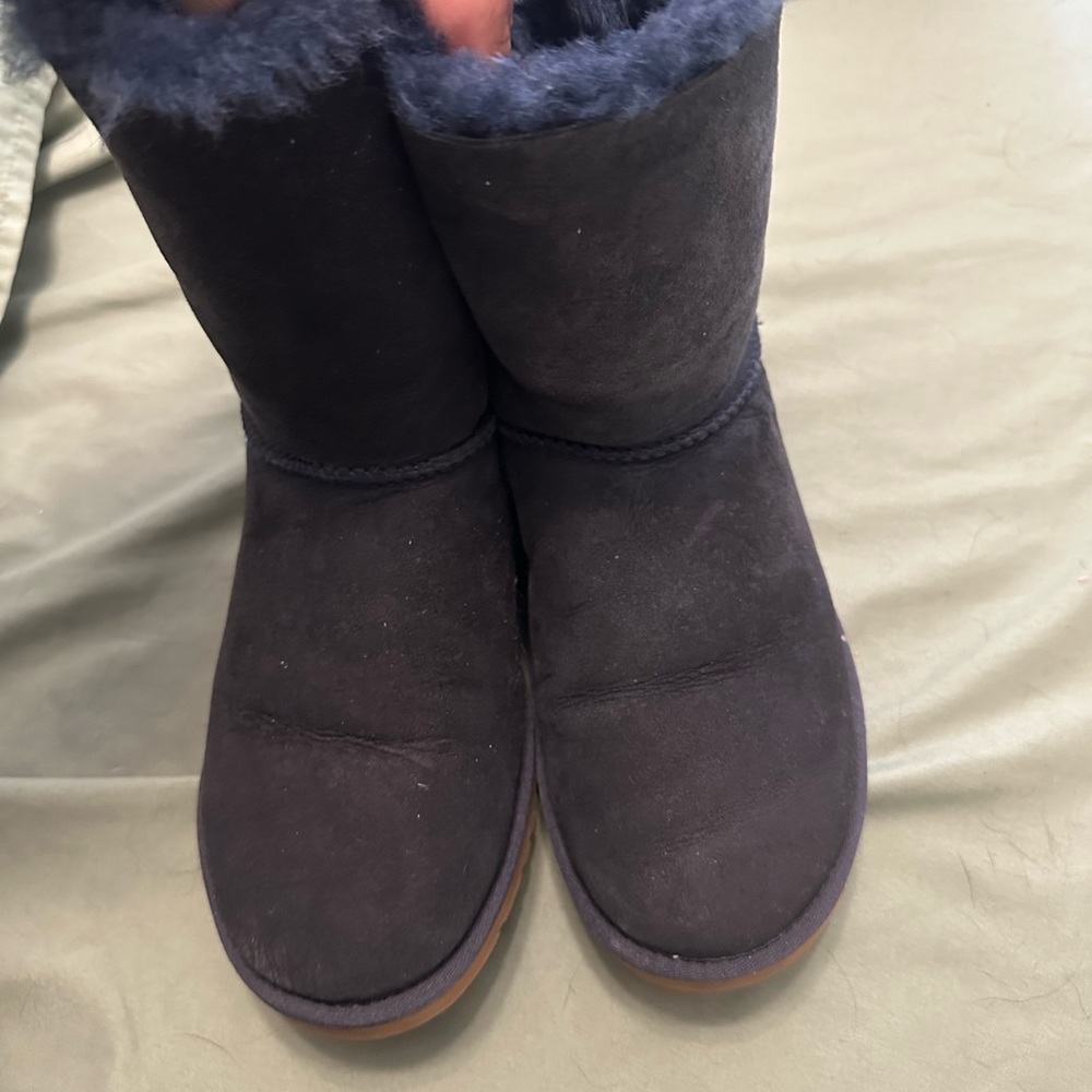 Uggs bow ll boots